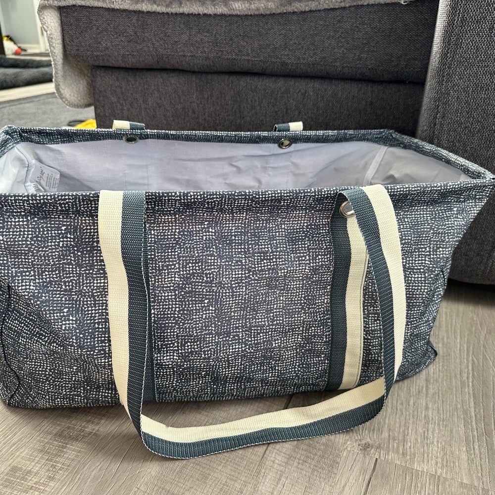 Stylish Gray Tote Bag